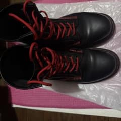Dr. Martens 8ホール ブーツ ブラック レッドのサムネイル