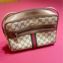 GUCCI グッチ ショルダーバッグのサムネイル