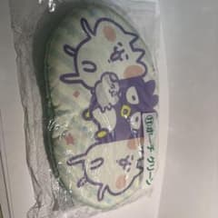 猫とウサギのキャラクタークッションのサムネイル
