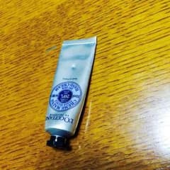ロクシタンハンドクリームのサムネイル