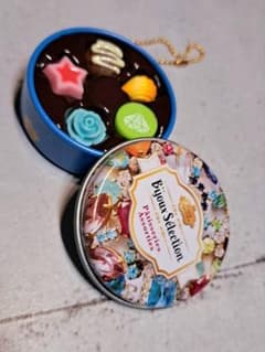 ミニチュア　クッキー缶のサムネイル