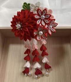 つまみ細工　髪飾りのサムネイル