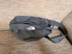 THE NORTH FACE ボディバッグ 黒のサムネイル