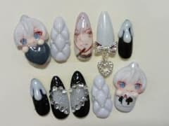 痛ネイルチップ 白&黒 3Dパーツ付き【現品のみ】のサムネイル