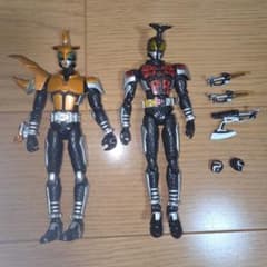 d*2様 S.H.Figuarts 仮面ライダーダークカブト・ケタロス　 2体セのサムネイル