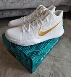未使用 Nike Kyrie 3 tokyo ホワイト/ゴールド 28.5cm - メルカリ