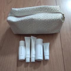 メナード　フェアルーセント　ミニボトルセットのサムネイル