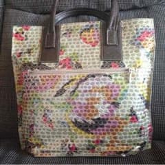 ヘビの型押しバッグのサムネイル