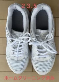 adidas ランニングシューズ　ホワイト23.5のサムネイル