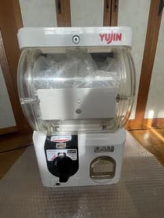 ガチャガチャ本体のサムネイル