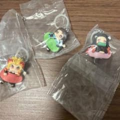 鬼滅の刃 カプセルキーホルダー 3種セットのサムネイル