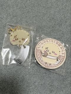 ちいかわ もぐもぐ本舗 風鈴チャーム　缶バッジ　ラッコのサムネイル