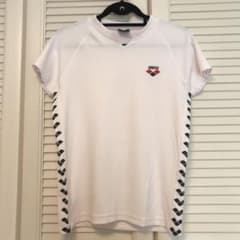 【arena】ホワイトTシャツ メッシュ 速乾 L 冷感のサムネイル