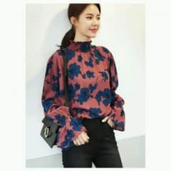 dholic♡花柄トップスのサムネイル