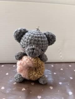 ふわふわクマちゃんのドーナツキーホルダーのサムネイル