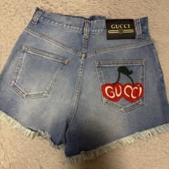 GUCCI グッチ チェリー刺繍 デニムショートパンツ 22 イタリア製 GUCCI グッチ チェリー刺繍 デニムショートパンツ 24 イタリア製
