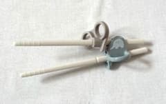 Combi はじめておはし右手用　子ども用練習箸のサムネイル