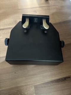 ピアノ補助ペダル　KP-W1のサムネイル