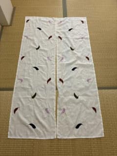 のれん 白地 葉っぱ刺繍デザインのサムネイル