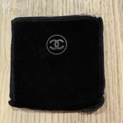 CHANEL レキャトルオンブル 95 スパークリングサテン アイシャドウのサムネイル