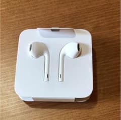 リボンさん専用✳︎iPhone8イヤホンのサムネイル