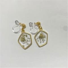 ハンドメイド イヤリングのサムネイル