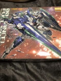 新品 MG  1／100  ダブルオークアンタフルセイバー 機動戦士…のサムネイル