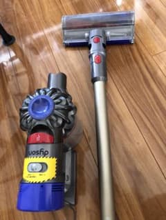 Dyson ダイソンV8 SV10本体 ジャンク