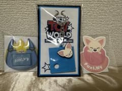 Stray Kids Foxi.Ny お名前バッチとキーホルダーのサムネイル
