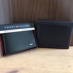 TOMMY HILFIGER 財布のサムネイル