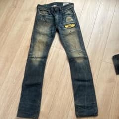 DIESEL デニムパンツ ワッペン ダメージ加工のサムネイル