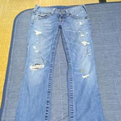 値下げ☆TRUE RELIGION ダメージデニムジーンズのサムネイル