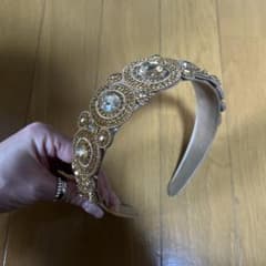 ヘッドドレス　カチューシャ　ティアラ　結婚式のサムネイル