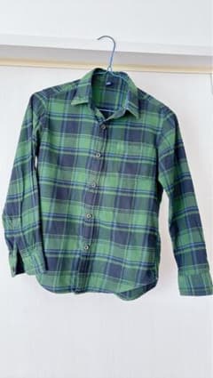 緑と黒のチェック柄長袖シャツ　キッズ　140cmのサムネイル