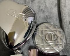 Dior ルミナイザーハイライトパウダー シルバーのサムネイル