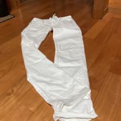 ユニクロパンツのサムネイル