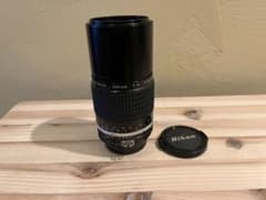 Nikon Nikkor 200mm F/4 レンズのサムネイル