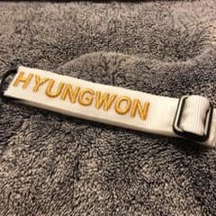 MONSTA X ヒョンウォン ネームタグのサムネイル