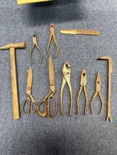 【中古】値下げ!!　工具、DIY、スパナ、木工鋸，金切り鋸、バール、ドライバー、万能はさみ、パイプレンチ、ハンマー サビあり】工具まとめ売り金切りバサミペンチハンマー バール古道具DIY