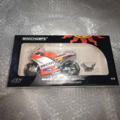 1/12　ドゥカティ　2012　MOTO GP　ロッシ ミニチャンプス 1/12 ドゥカティ 2012 MOTO GP ロッシ ミニチャンプス - メルカリ