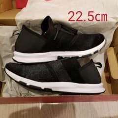 new balanceスニーカーのサムネイル