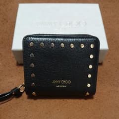 新品同様☆JIMMY CHOO☆ジミーチュウ スタッズ財布のサムネイル
