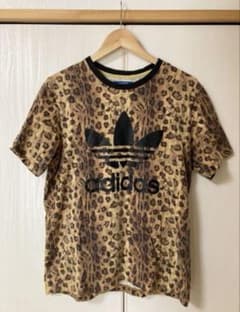 adidas ヒョウ柄 Tシャツのサムネイル