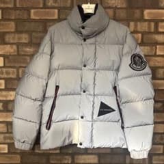 Moncler and wander モンクレールシルバーダウンジャケット