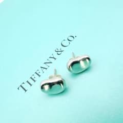 3076 Tiffany ビーン　スモール　ピアス　両耳 3076 Tiffany ビーン スモール ピアス 両耳 - メルカリ