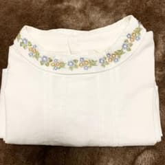 ★値下げ中★sm2 刺繍入り ブラウス Mのサムネイル