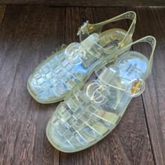 美品 グッチ GUCCI クリアグルカサンダル ダブルG ストラップ 美品 グッチ GUCCI クリアグルカサンダル ダブルG ストラップ - メルカリ