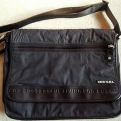 DIESELショルダーバッグのサムネイル