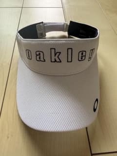 ゴルフ OAKLEY サンバイザー ホワイトのサムネイル