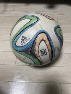 adidas FIFAワールドカップ2014公式試合球BRAZUCAのサムネイル